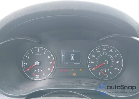 2018 Kia Optima S z USA, uszkodzony, nr VIN 5XXGT4L31JG239608